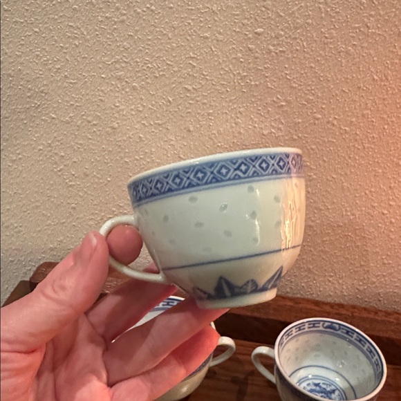 VTG Set of 4 JingDeZhen “Rice Eye” Elegant Blue & White Tea Cup Collection - Picture 7 of 8
